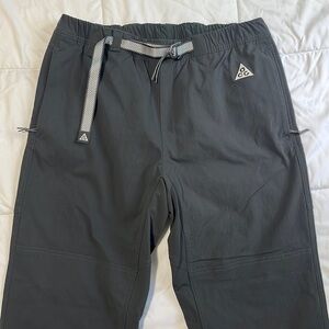 Nike ACG Men’s Water Resistant Trail Pants Medium Like New